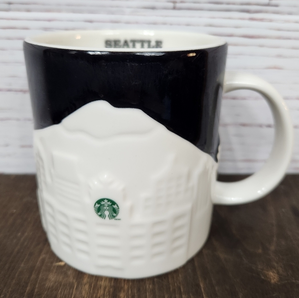 STARBUCKS 3D Seattle Skyline Mug Collectors Series 2012